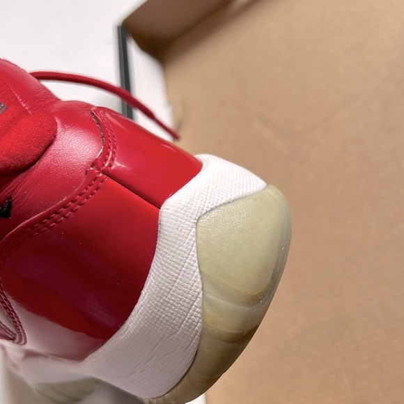 Air Jordan 11 retro BG size 6y - Picture 8 of 12